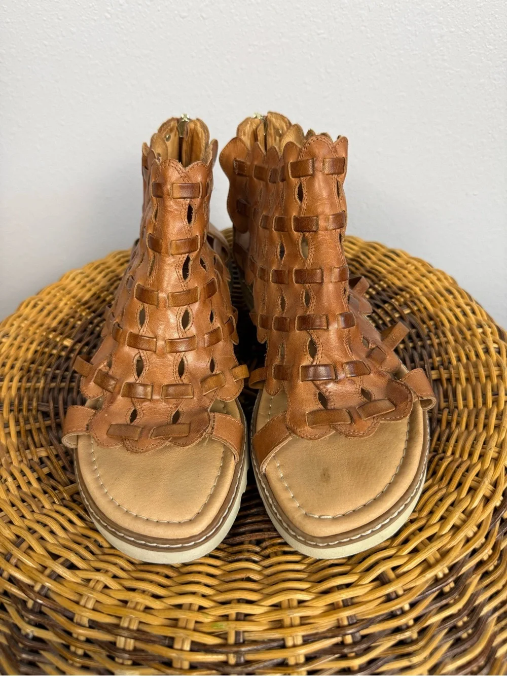PIKOLINOS tan woven